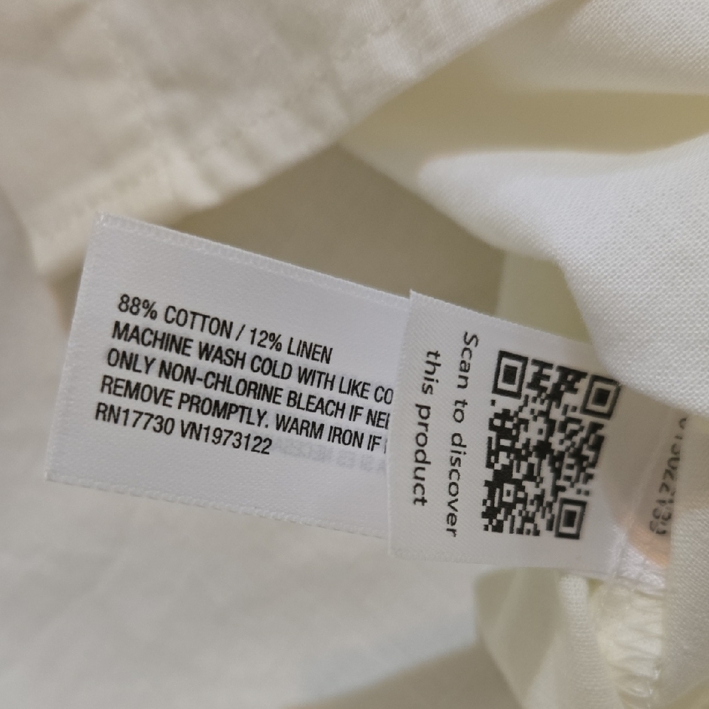 Universal Thread White Button-Up Blouse - Picture 5 of 5